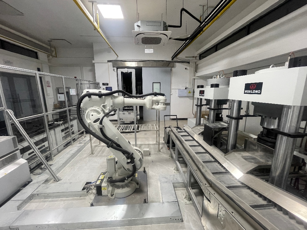 機(jī)器人全自動(dòng)養(yǎng)護(hù)抗壓一體試驗(yàn)系統(tǒng)-WHY-G系列